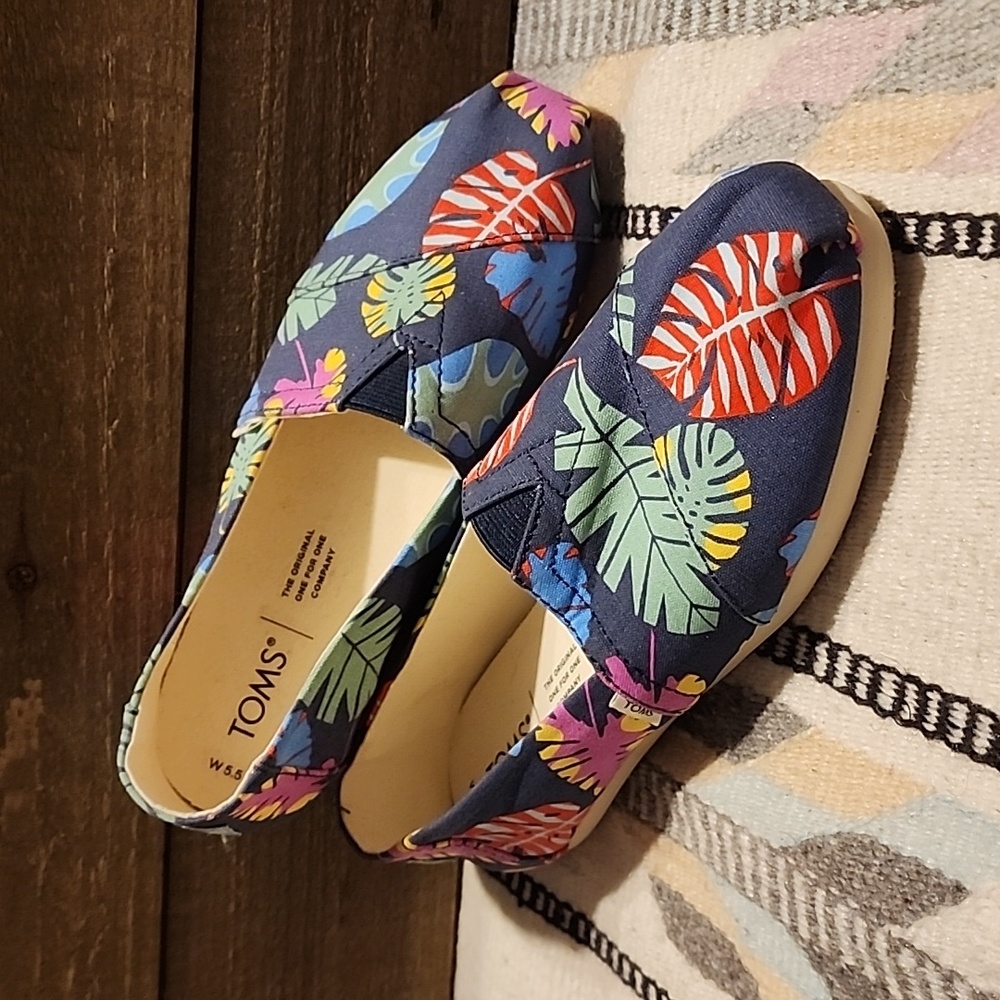 Toms NWOB